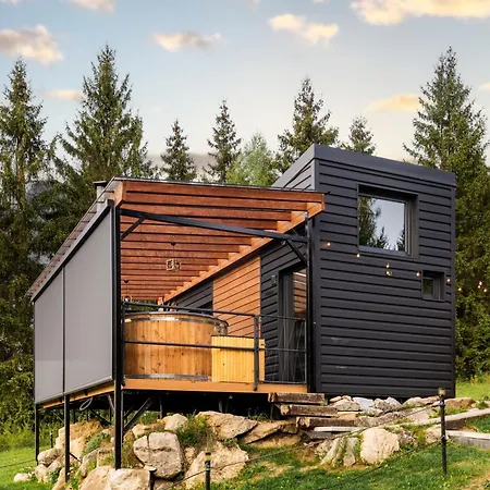 Zazitok V Bude Кемпинг Komjatna