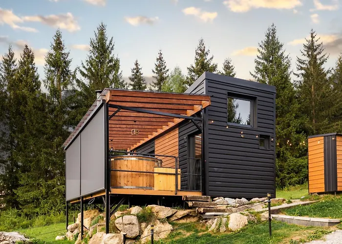 Zazitok V Bude Кемпинг Komjatna